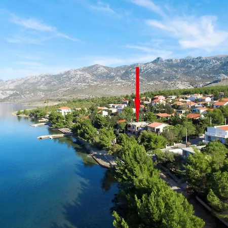 Rovanjska-2 * Starigrad Paklenica