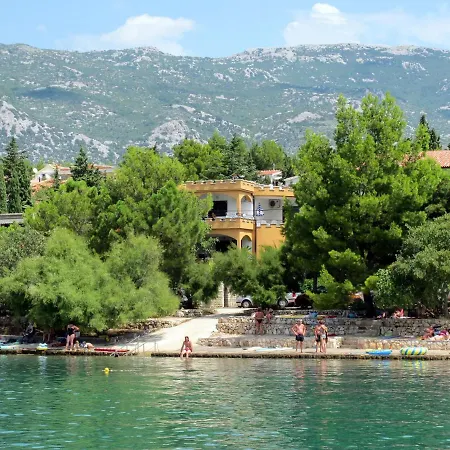 Apartment Rovanjska-2 Starigrad Paklenica